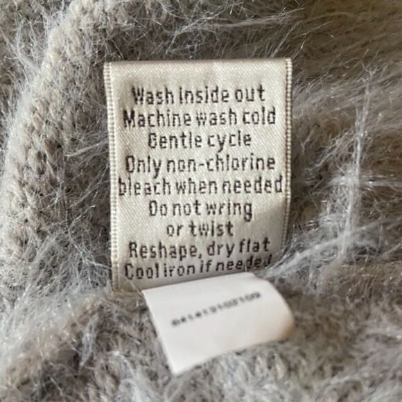 LC Lauren Conrad Women's Cozy Sweater Size Medium - Picture 7 of 8